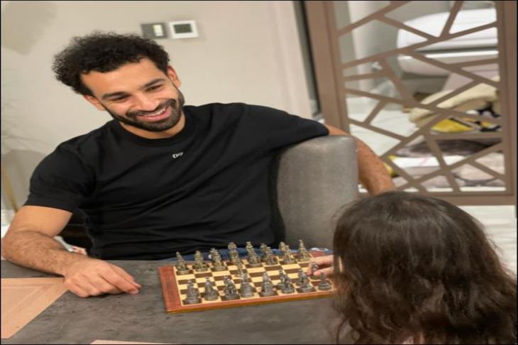 المصنف الأول في الشطرنج يتحدى محمد صلاح 